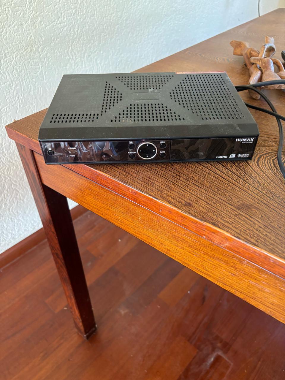 Luxe stereo set met boxen en kabels