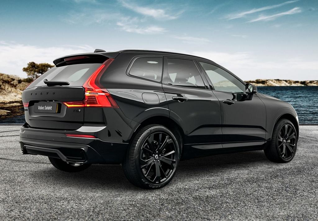 Volvo XC60 t6 398pk recharge ultra black edition| pano| 360camera| trekhaak