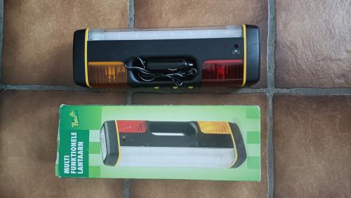 Patio Multifunctionele lantaarn/ noodlamp. Met dubbele knipperlichtfunctie