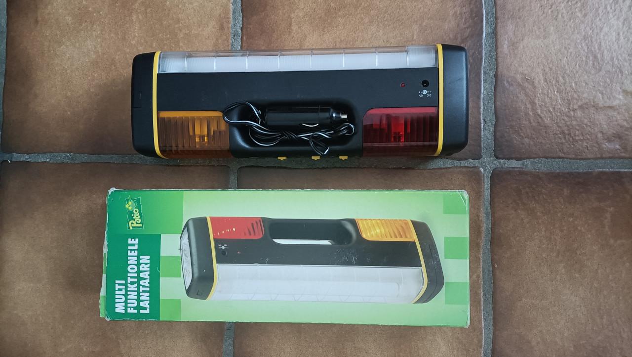 Patio Multifunctionele lantaarn/ noodlamp. Met dubbele knipperlichtfunctie