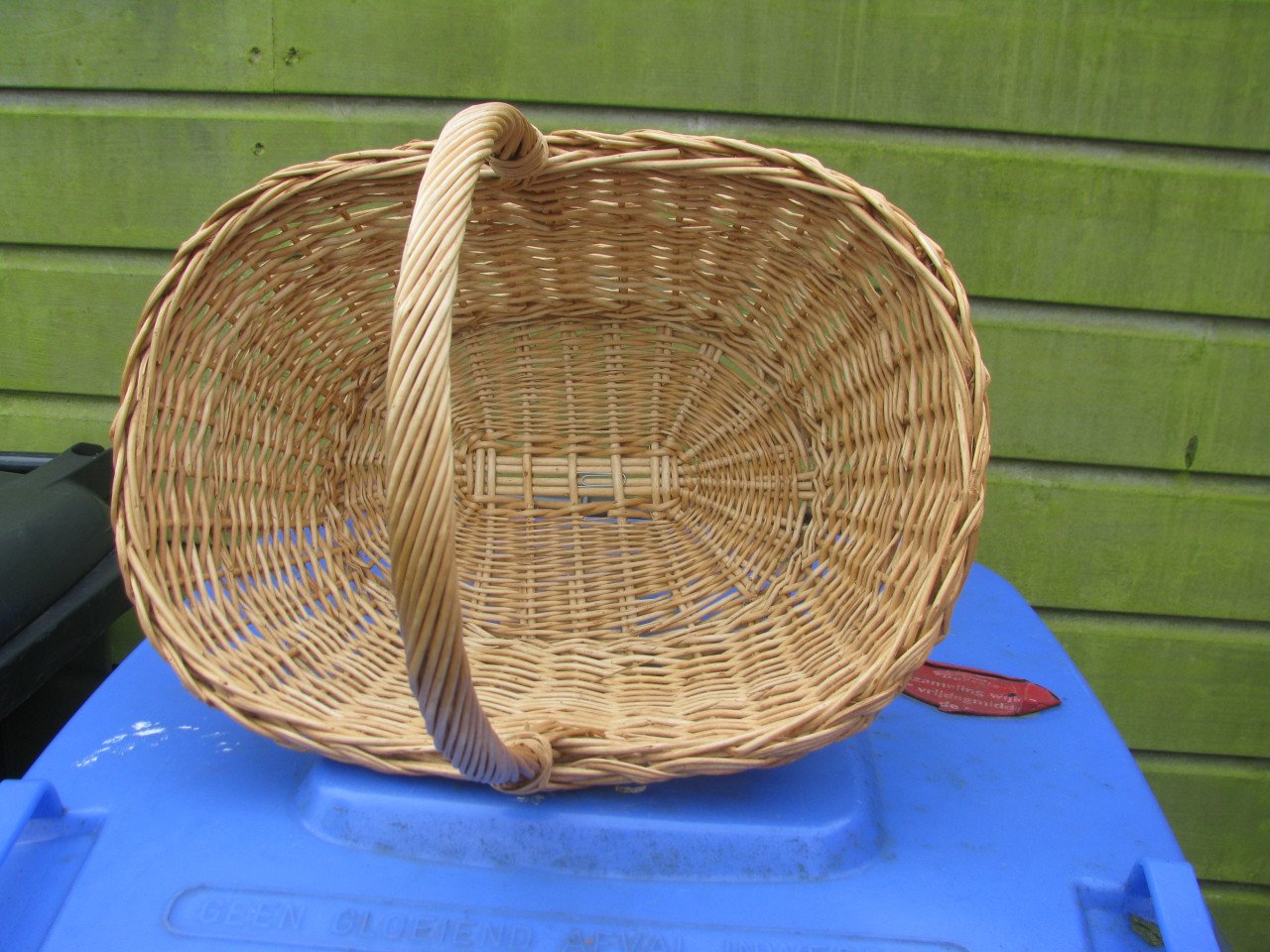 Pitrieten mandje.