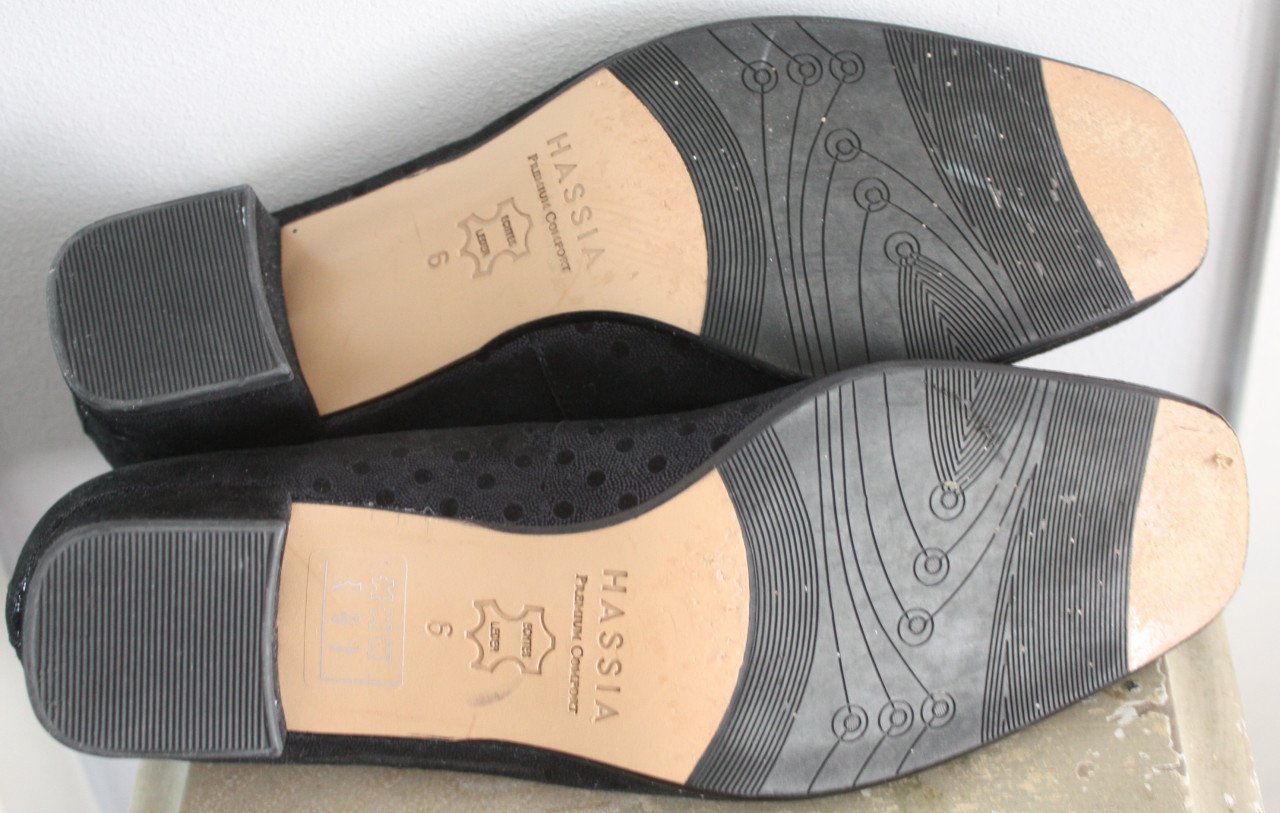 Zwarte pumps met zwarte stip maat 6 J