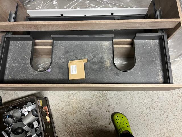 Bad, douche, douchewand, toilet, wastafel, kranen