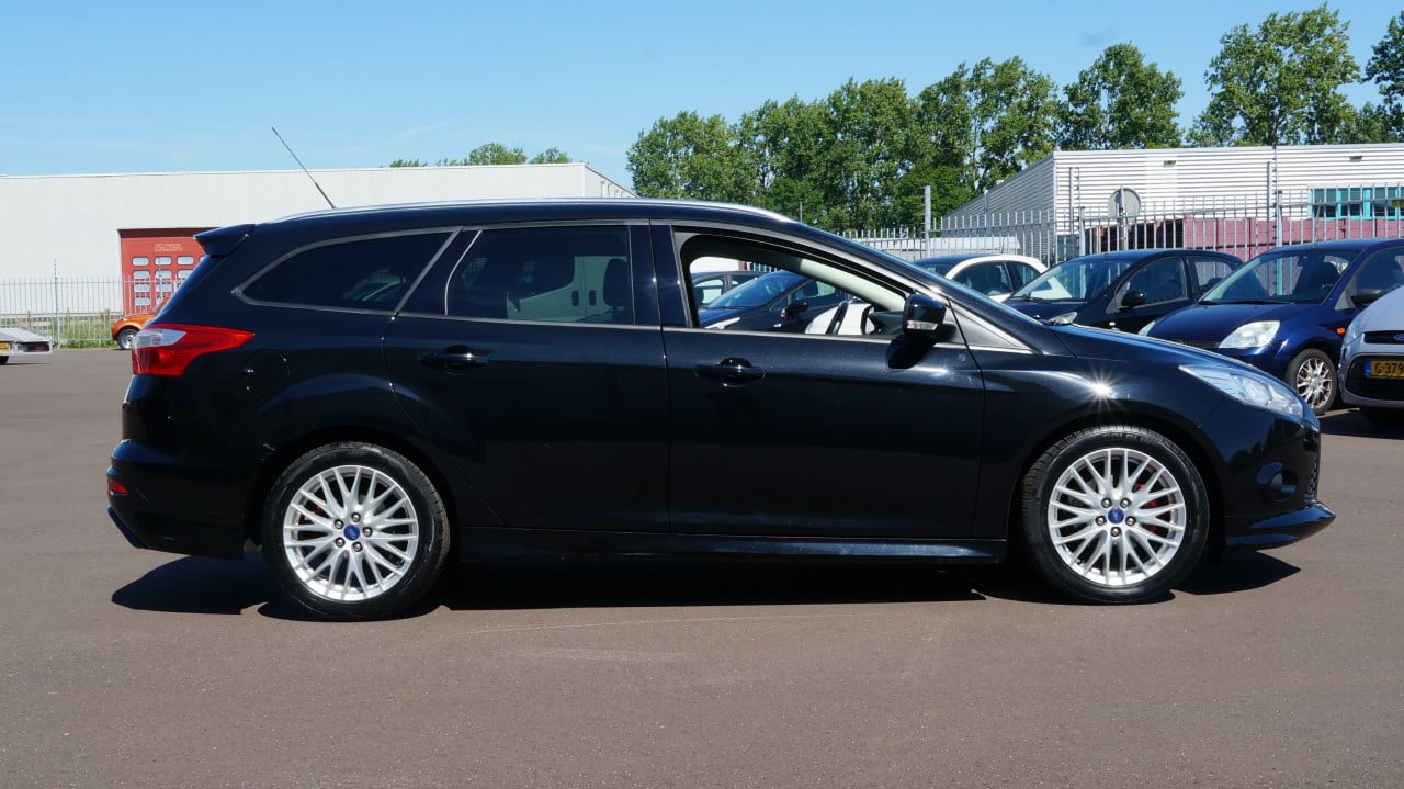 Ford Focus Wagon 1.0 EcoBoost Titanium ST rijklaar incl garantie