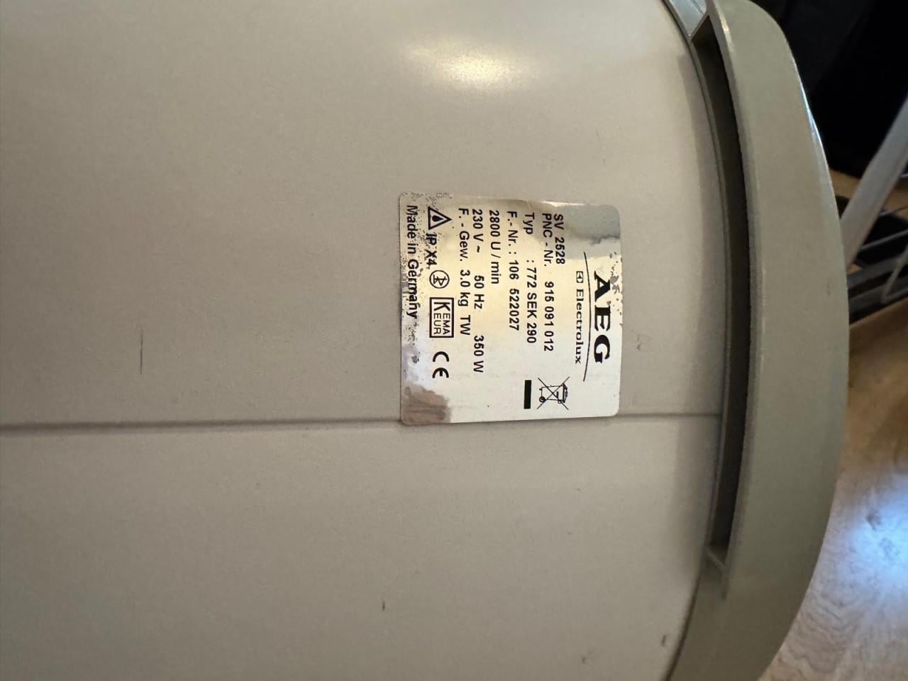 Centrifuge