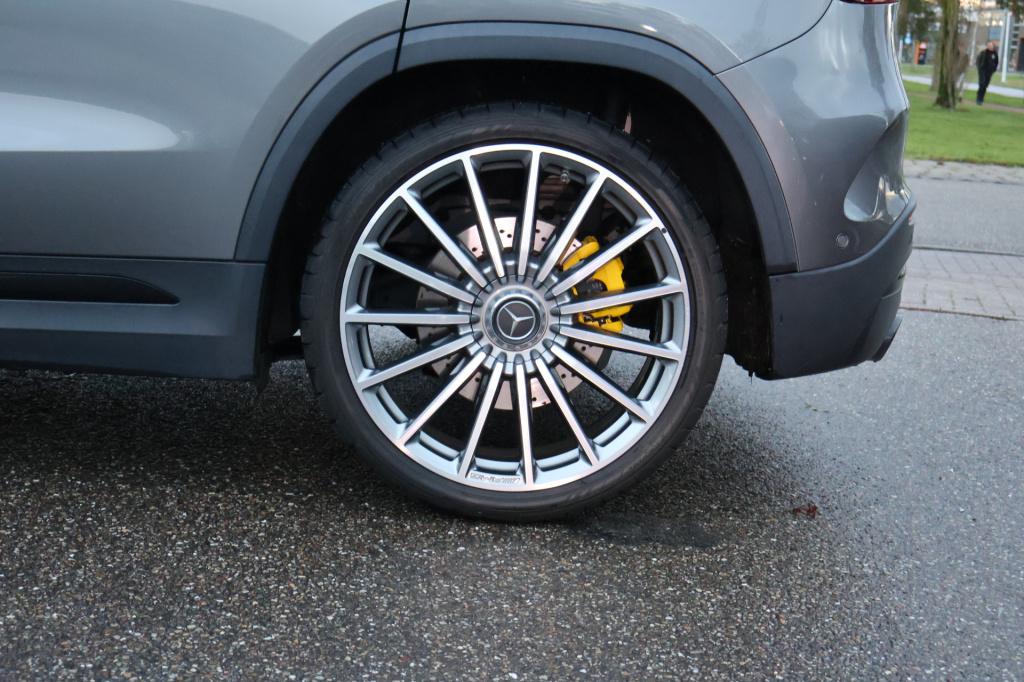 Mercedes-Benz Gla-klasse amg 35 4matic i panoramadak i mbux l spiegelpakket