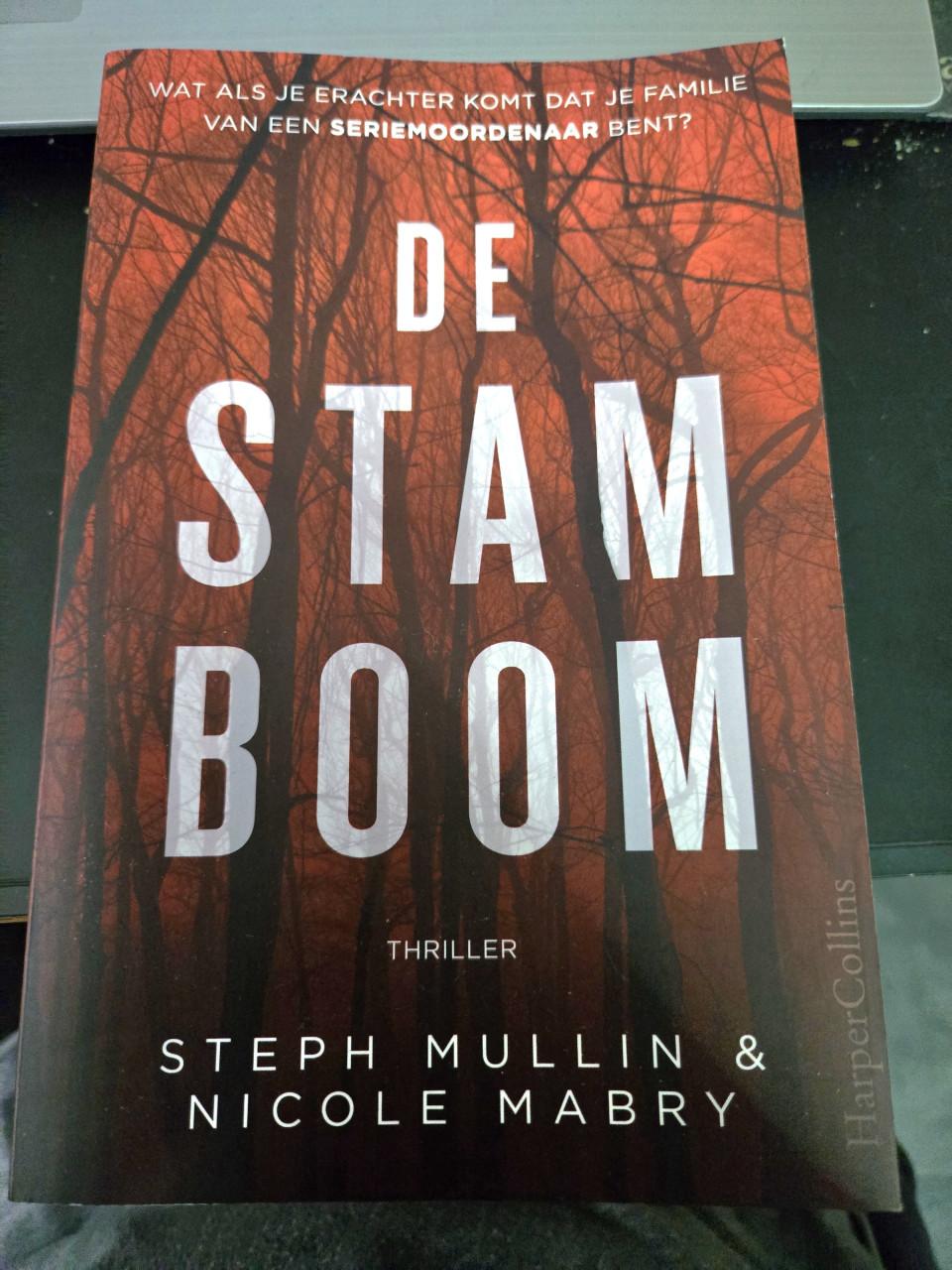 Boek De stamboom geschreven ; Steph Mullin en Nicole Mabry. 1e druk 2021