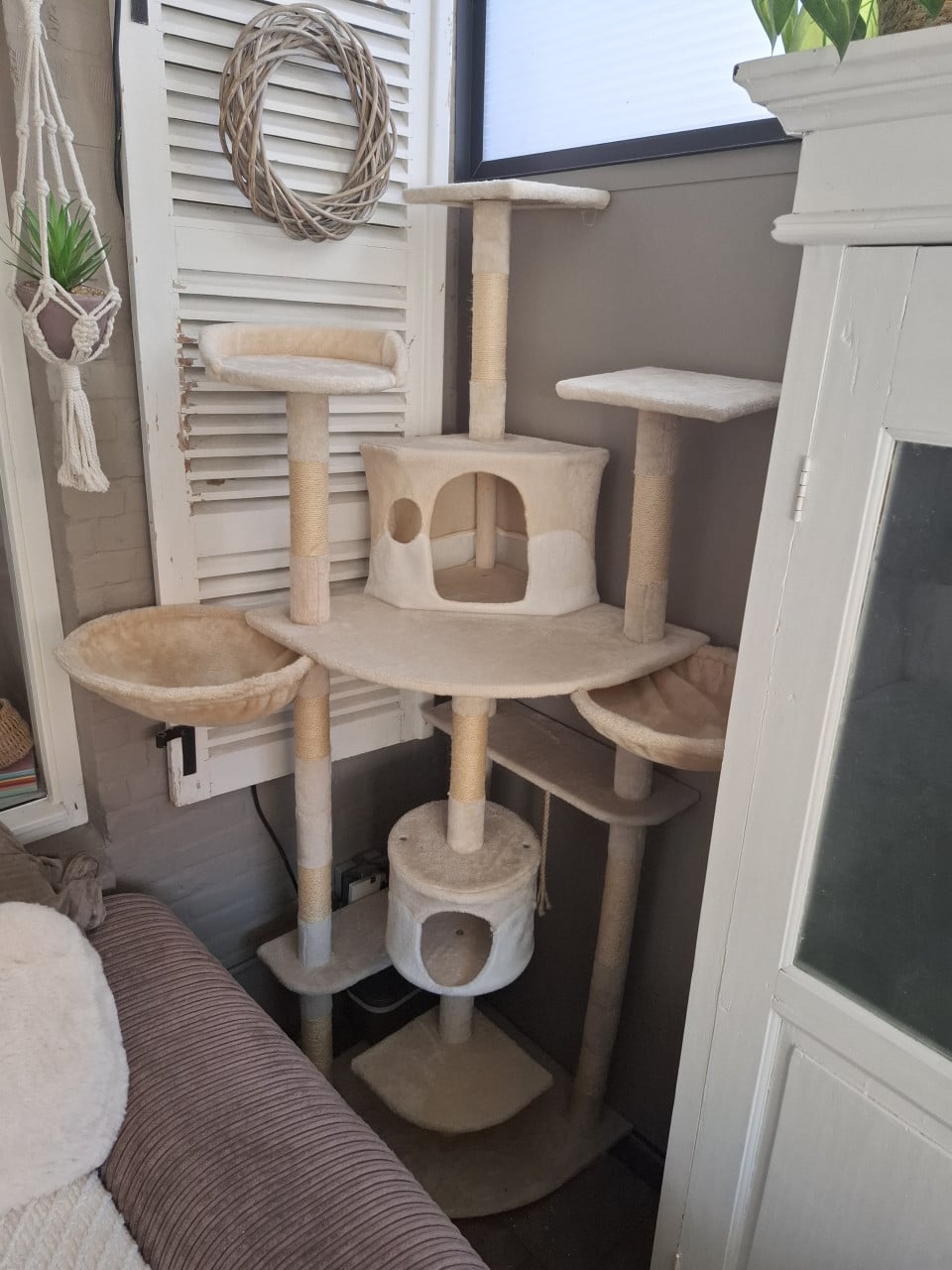 Krabpaal 2 meter hoog