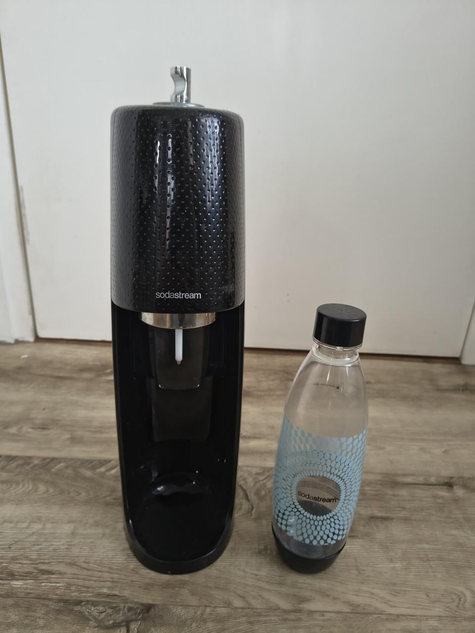 Complete SodaStream Spirit – Inclusief Volle Cilinder & Fles