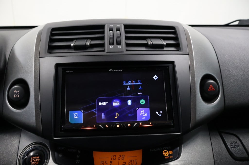 Toyota Rav4 2.0 vvti executive business