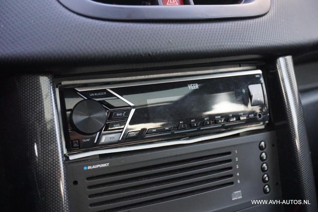 Peugeot 207 1.6-16v t féline