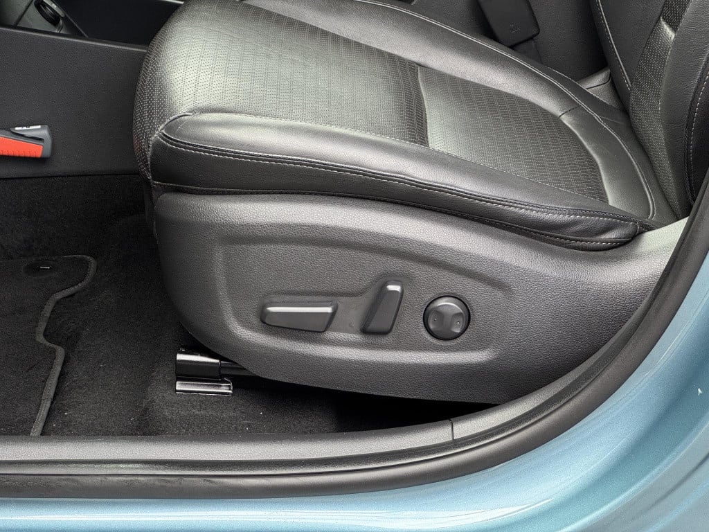 Hyundai Kona ev premium 64 kwh soh 95%, incl. accucertificaat!