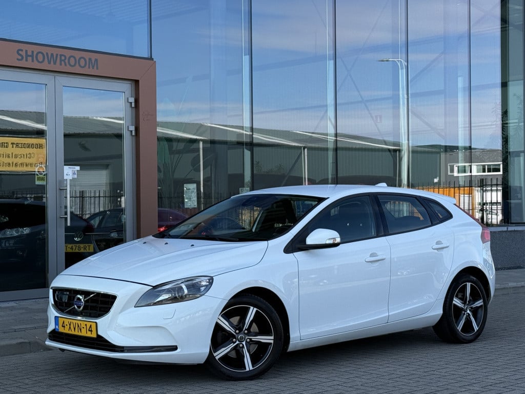 Volvo V40 1.6 t2 r-design | navi | cruise | stoelverwarming | parkeersensor