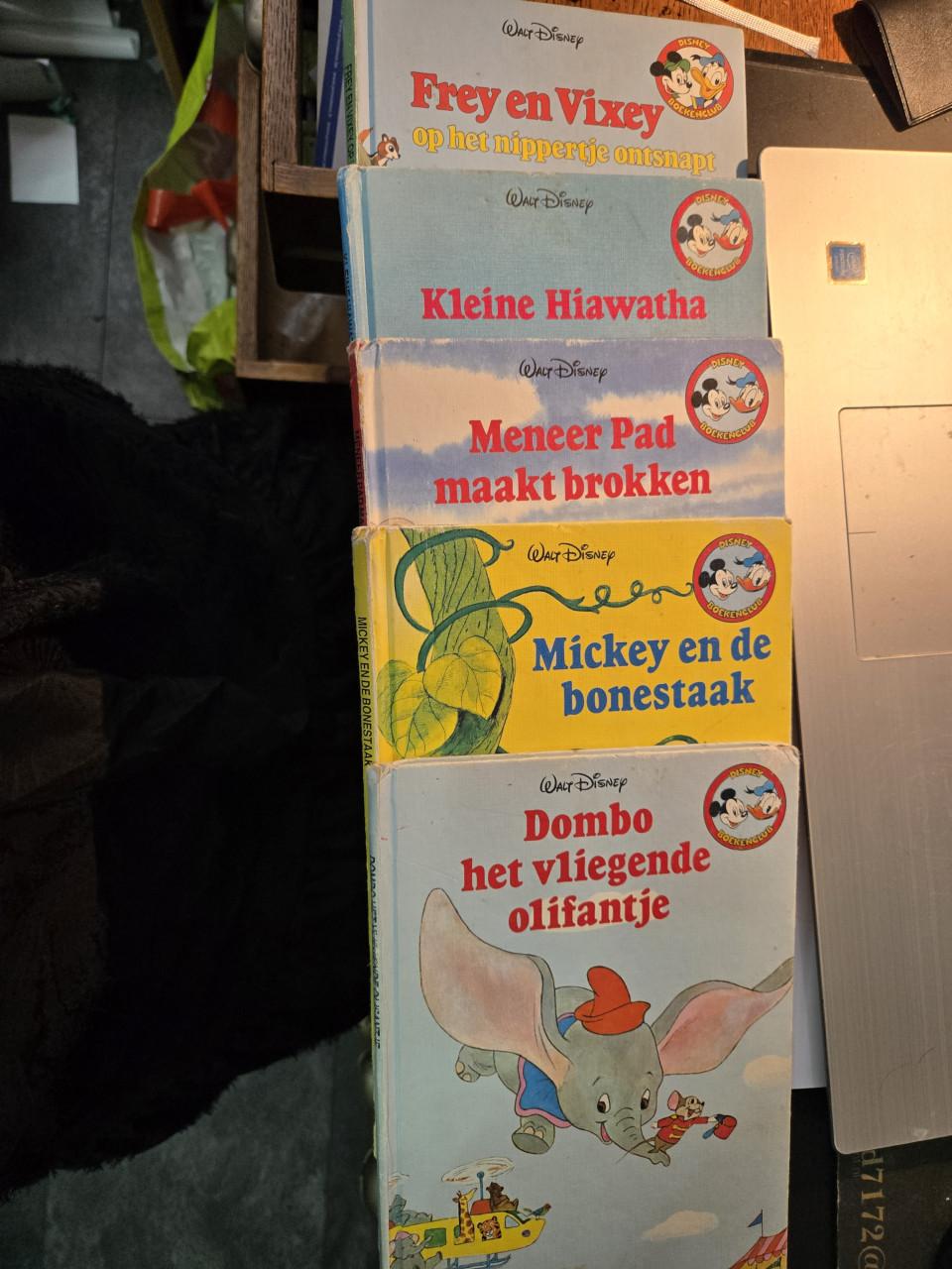 5 klassieke Nederlandse Walt Disney Boekjes.