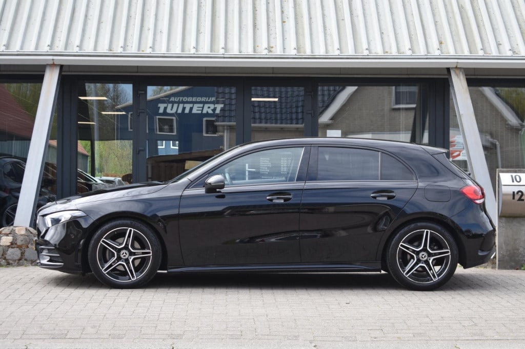 Mercedes-Benz A-Klasse 180 amg night | sfeerverlichting | camera | nap | st