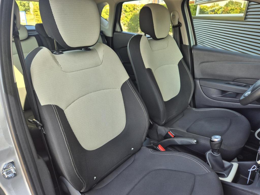 Renault Captur tce 90 limited trekhaak, p-sensoren, navigatie, bluetooth