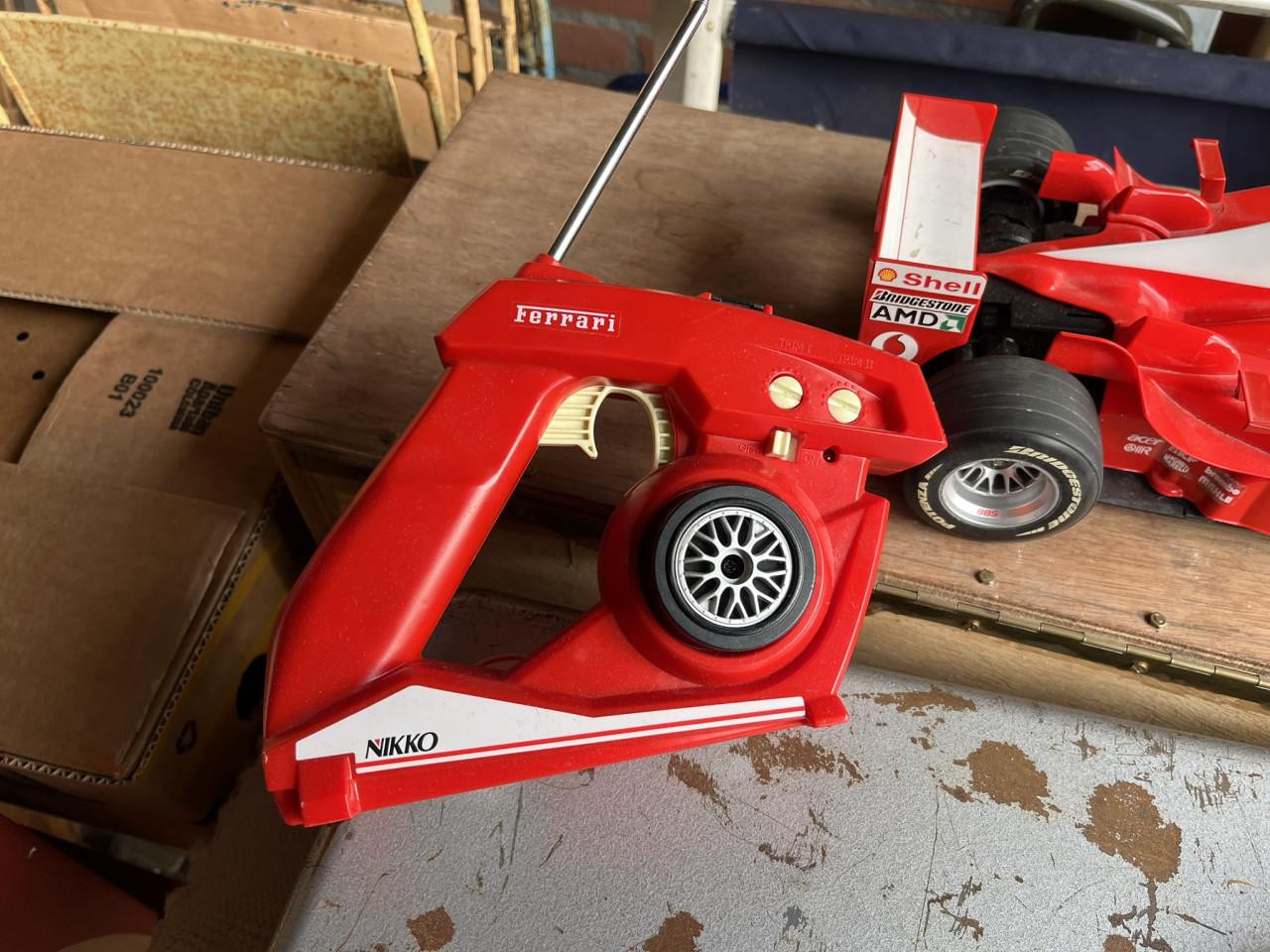 Radiografisch bestuurbare Nikko Ferrari f2003 GA-F1 RC auto