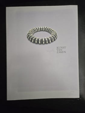 Boek:  Kunst van Zaken. Schrijver:	Groffen, Mayke. Bieden mag
