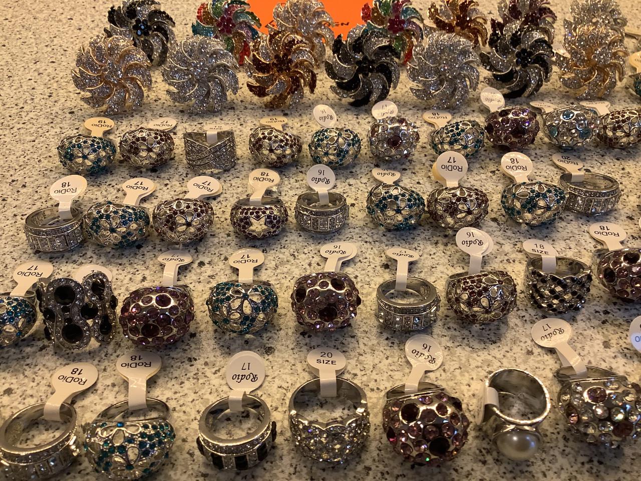 Partij hele mooie ringen. ( partij 58)