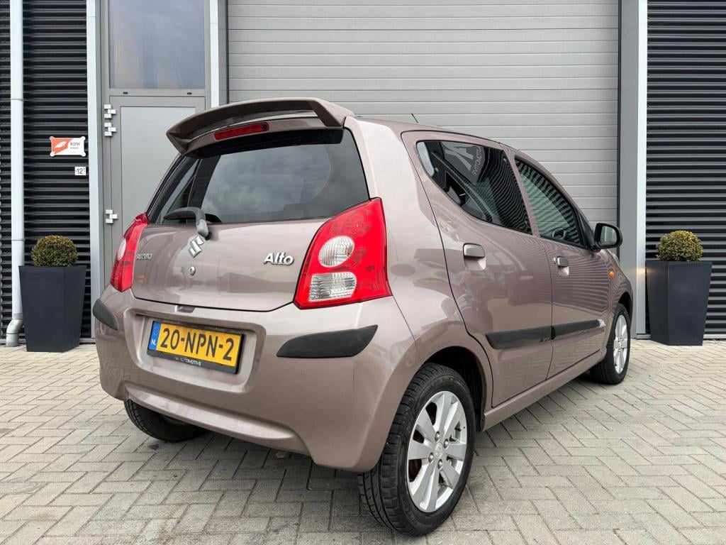Suzuki Alto 1.0 exclusive