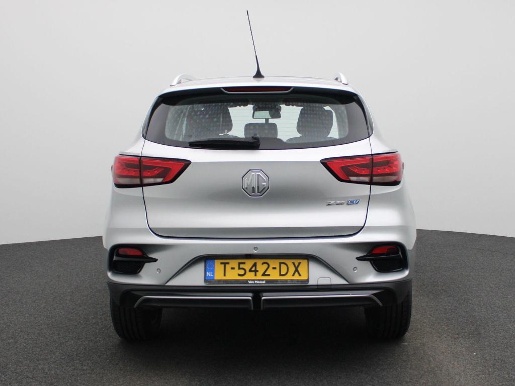 MG Zs Ev long range luxury 70 kwh 3-fase 11kw-lader | leder | panoramadak |