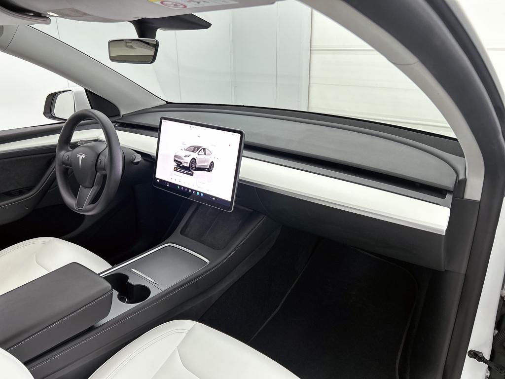 Tesla Model Y performance awd 75 kwh | leder | parkeercamera | schuif-kante