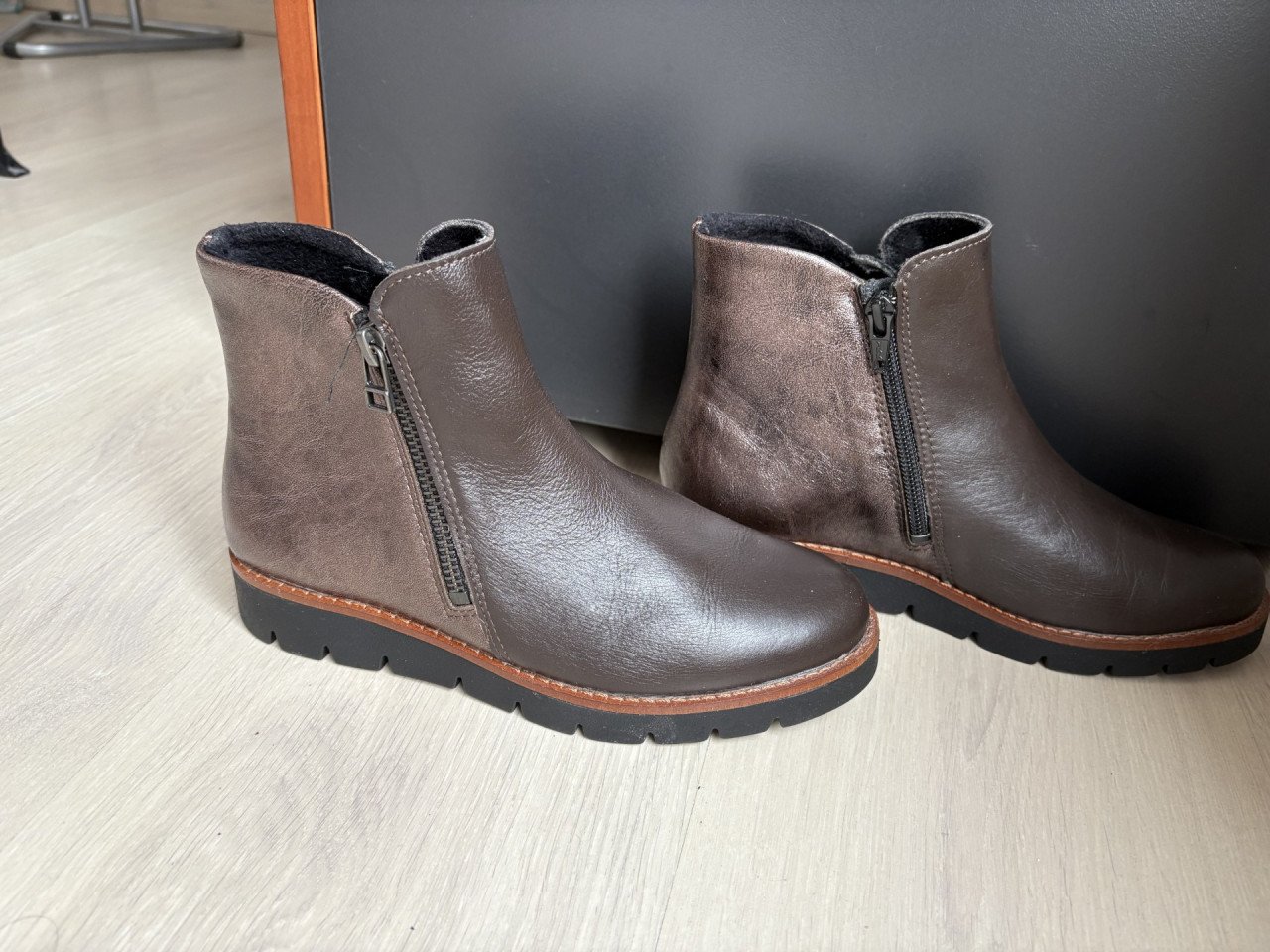 Boots maat 38.