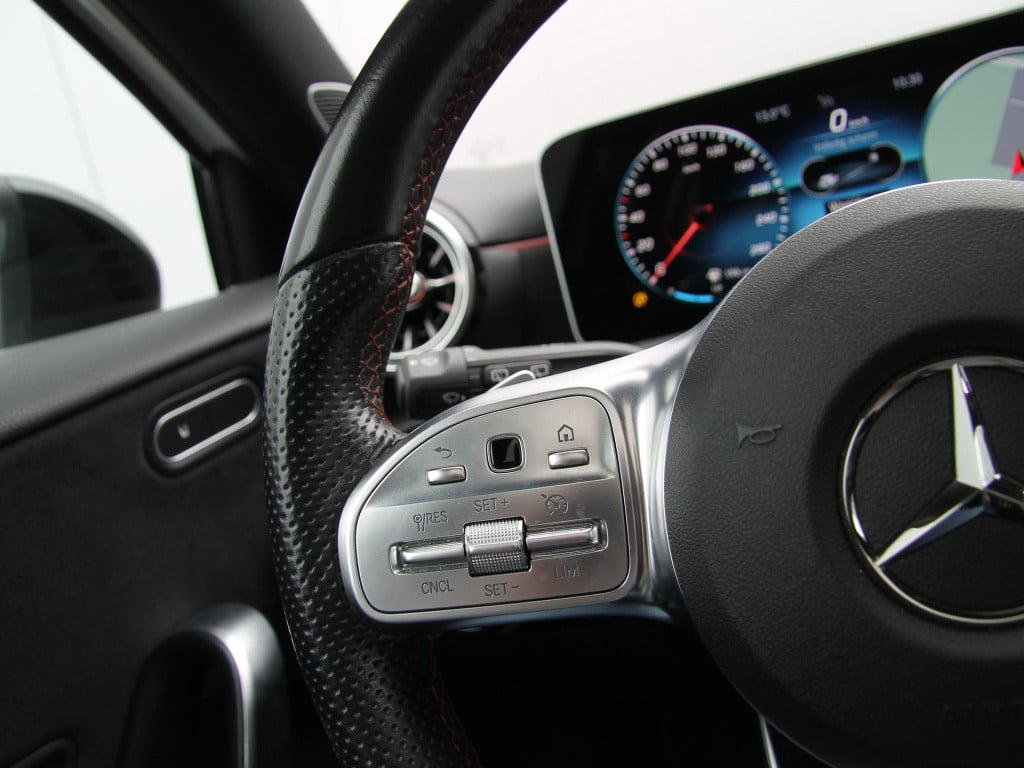Mercedes-Benz A-Klasse a35 amg 306pk 4matic | pano | burmester