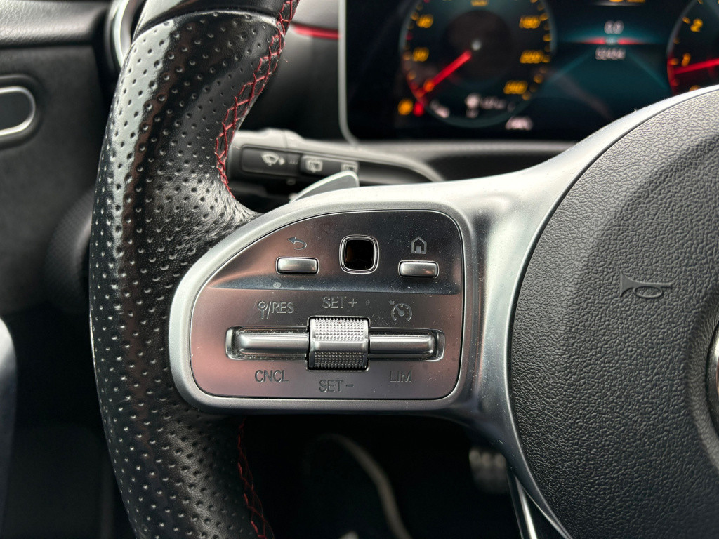 Mercedes-Benz A-Klasse 200 business solution amg