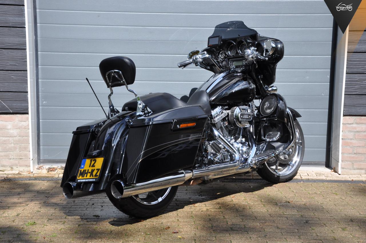 Harley Davidson FLHXSE Street Glide CVO 110 pracht exemplaar!