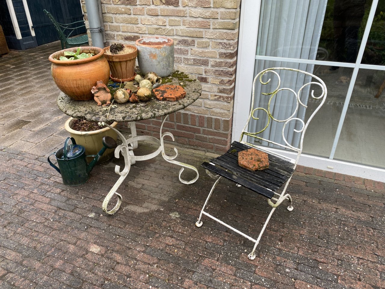 Smeedijzeren tafel en stoeltje