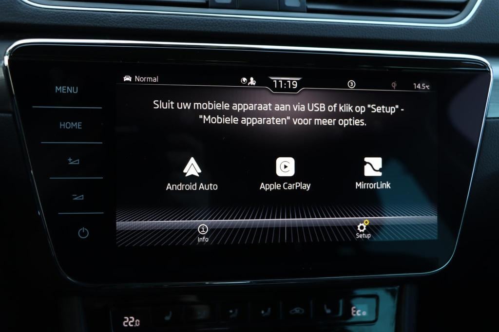 Skoda Superb combi 1.4 ehybrid style 218pk dsg6 | soh 93,1% | memory | stoe