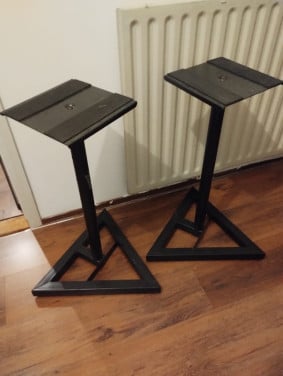 Audio speakers