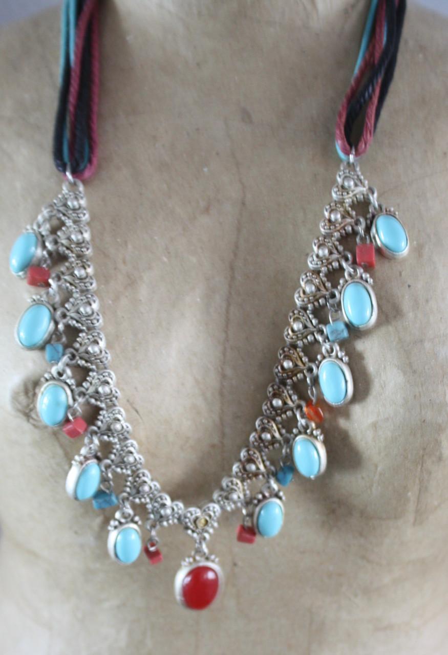 Kleurrijke ketting bruin rood blauw zilver