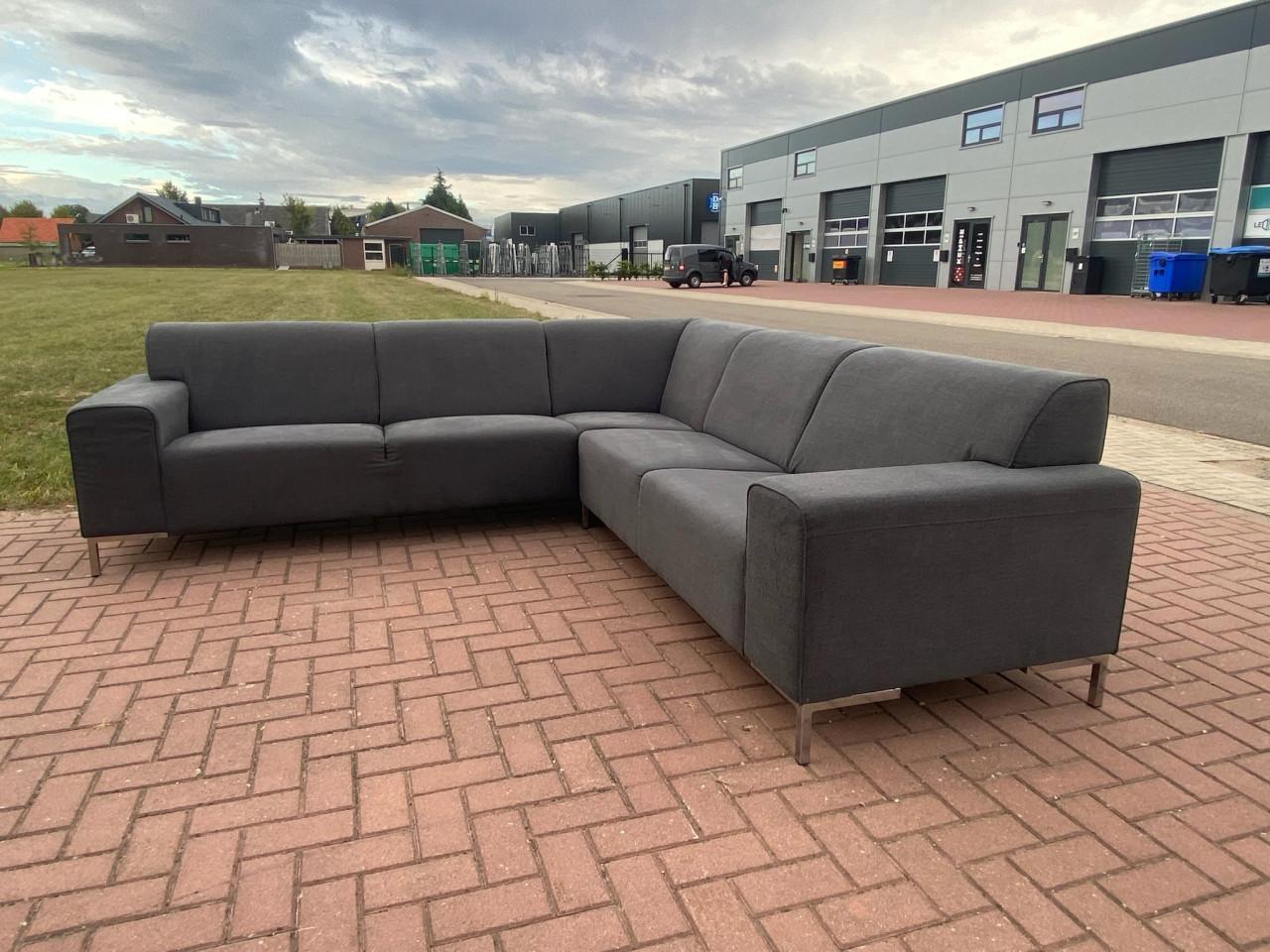 Mooie Grijze Stoffen Hoekbank – Duurzame Metalen Basis –Gratis Levering NL