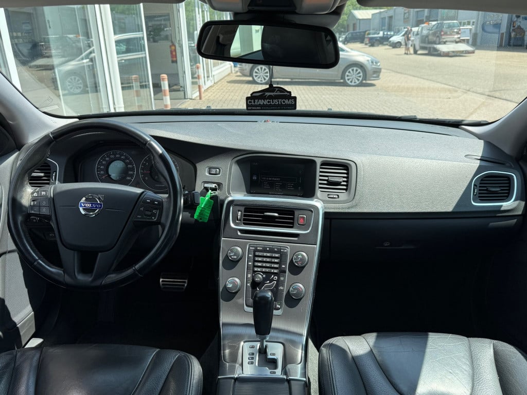 Volvo S60 2.0t intro edition