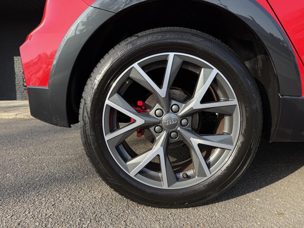 Audi A1 citycarver 30 tfsi - sline - sportstoelen - led koplampen -
