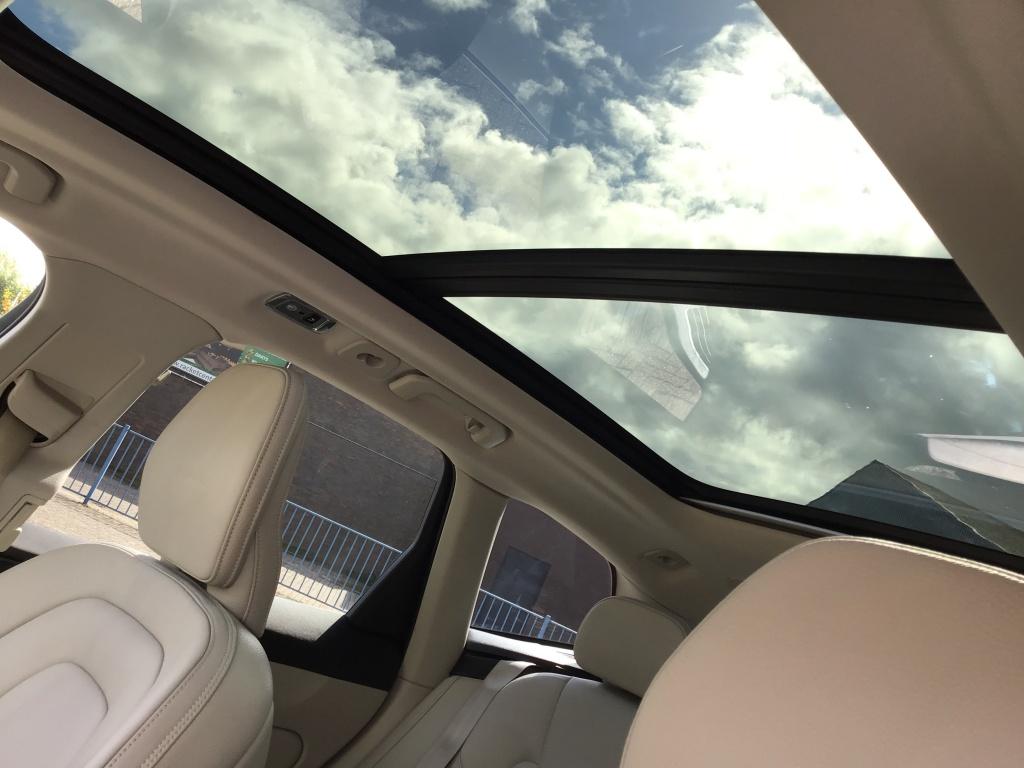 Volvo XC60 2.0 t5 awd inscription luxury luchtvering