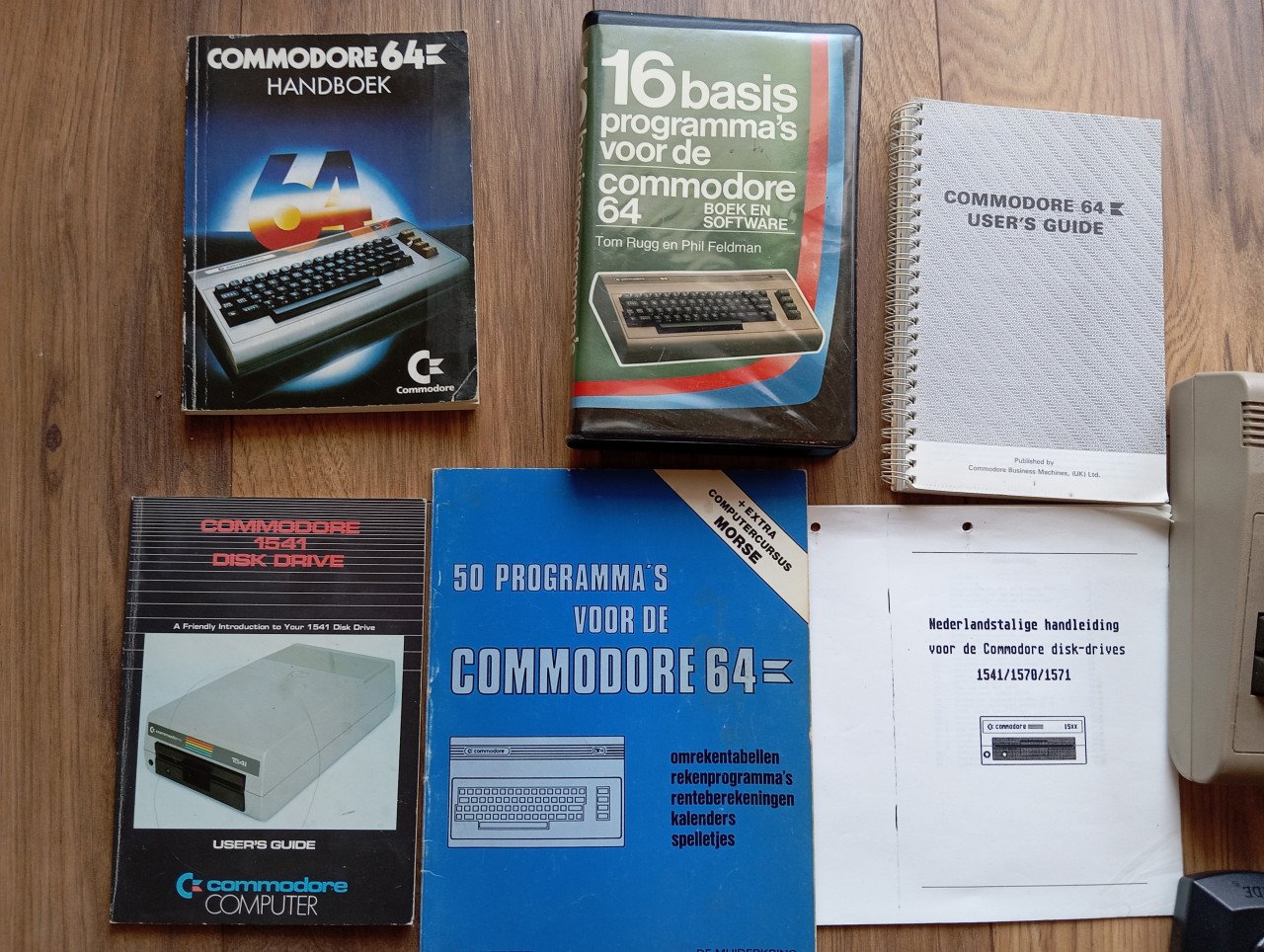 Commodor 64+ datasette + toebehoren