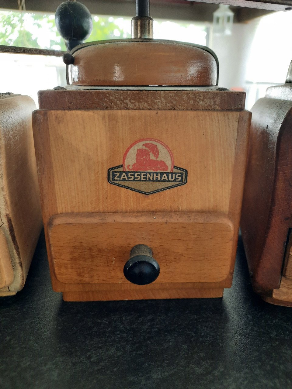 "Zassenhaus" koffiemolens 5 stuks.