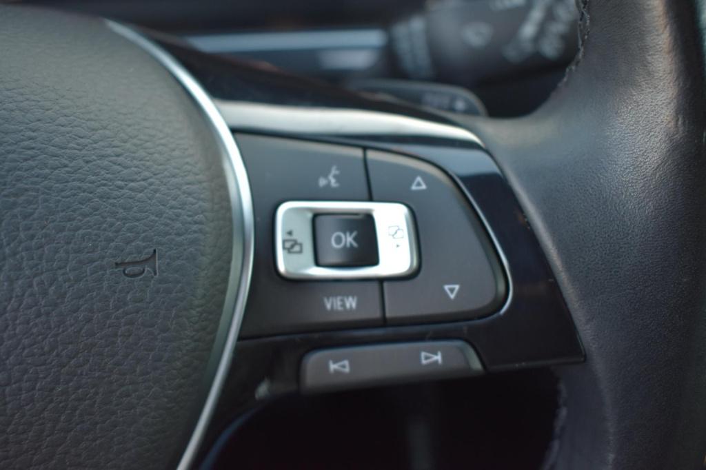 Volkswagen Tiguan 1.5 tsi act r-line | trekhaak | nap | apple carplay | and