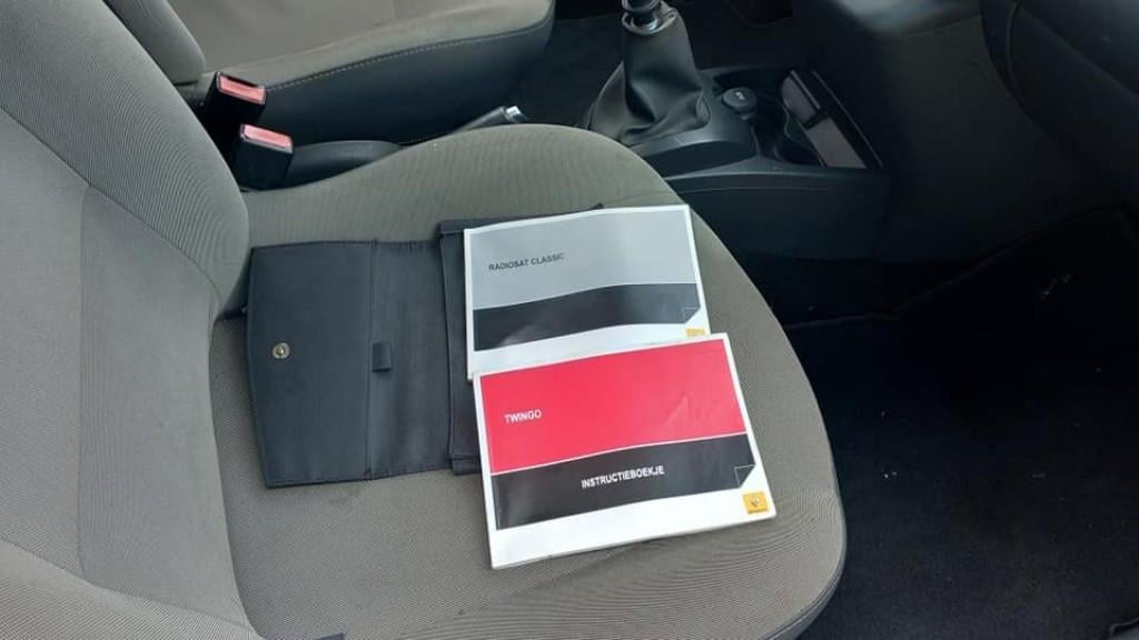 Renault TWINGO 1.2 16v Collection bj:2011 airco apk 2027 !!