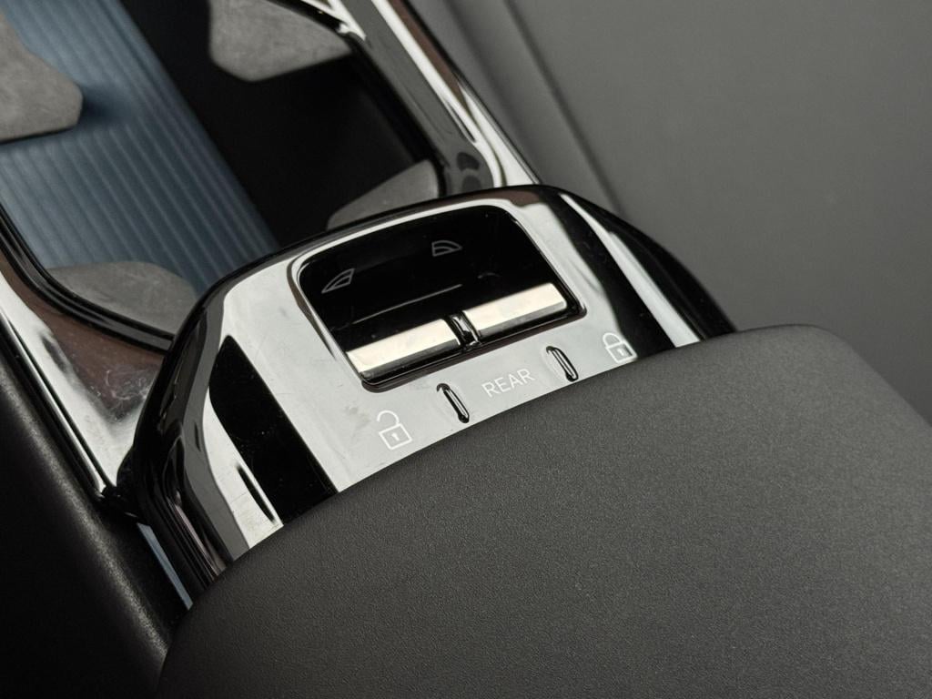 Volvo Ex30 single motor extended range plus 69 kwh soh 98%, nl-auto np. €45