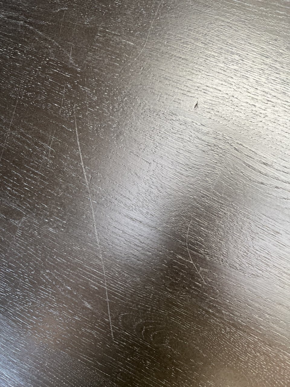 Zwarte eettafel hout