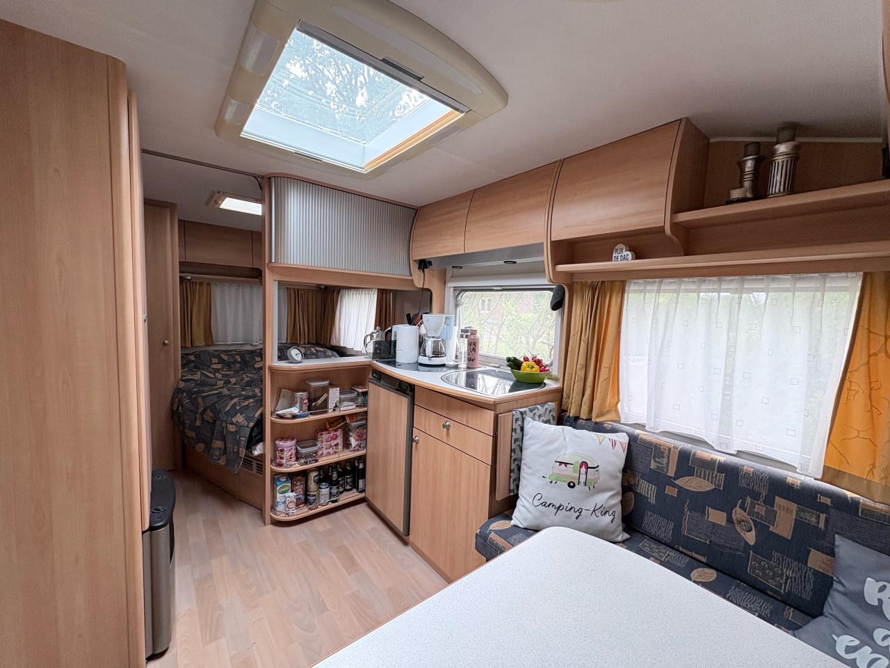 Home-car Racer 45 Spirit. 4 pers caravan met voortent&luifel