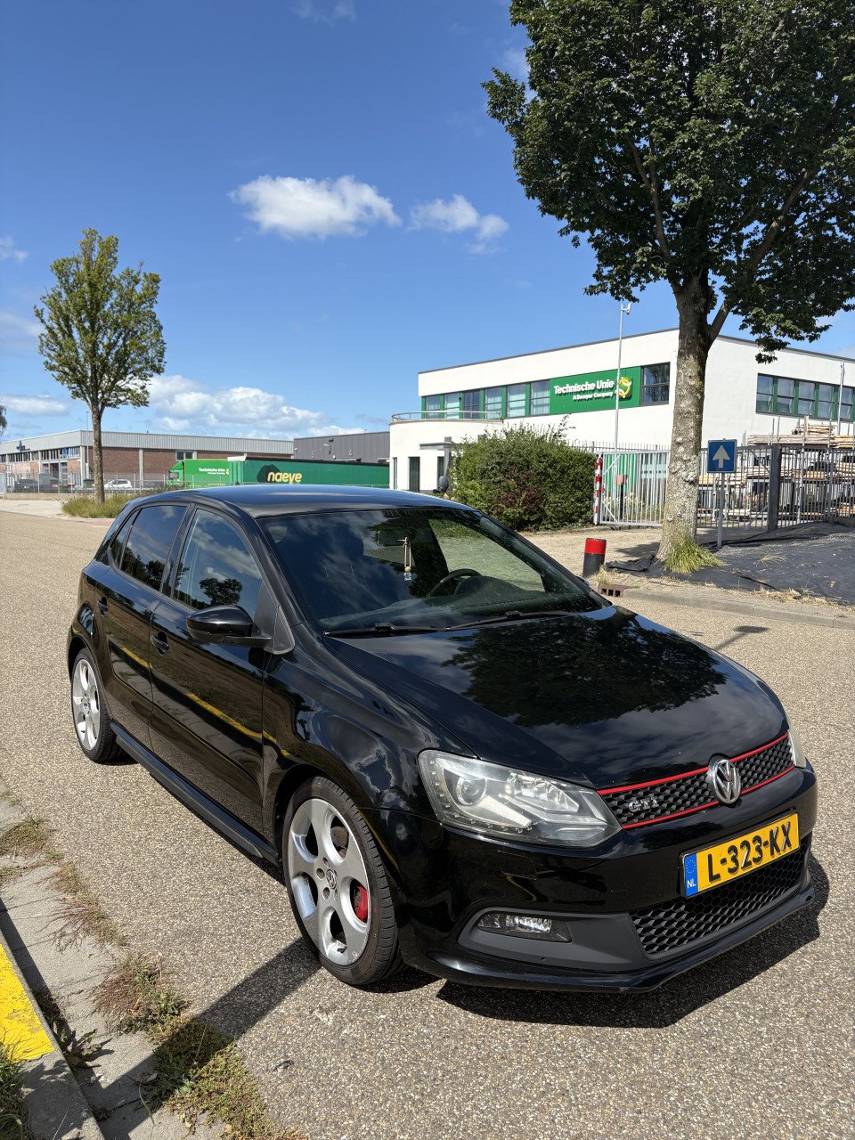 Volkswagen Polo 1.4 TSI 132KW DSG 2011 Zwart