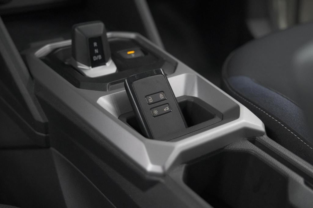 Dacia Duster 1.6 hybrid 140 journey | 360 camera | pack winter | dodehoekde