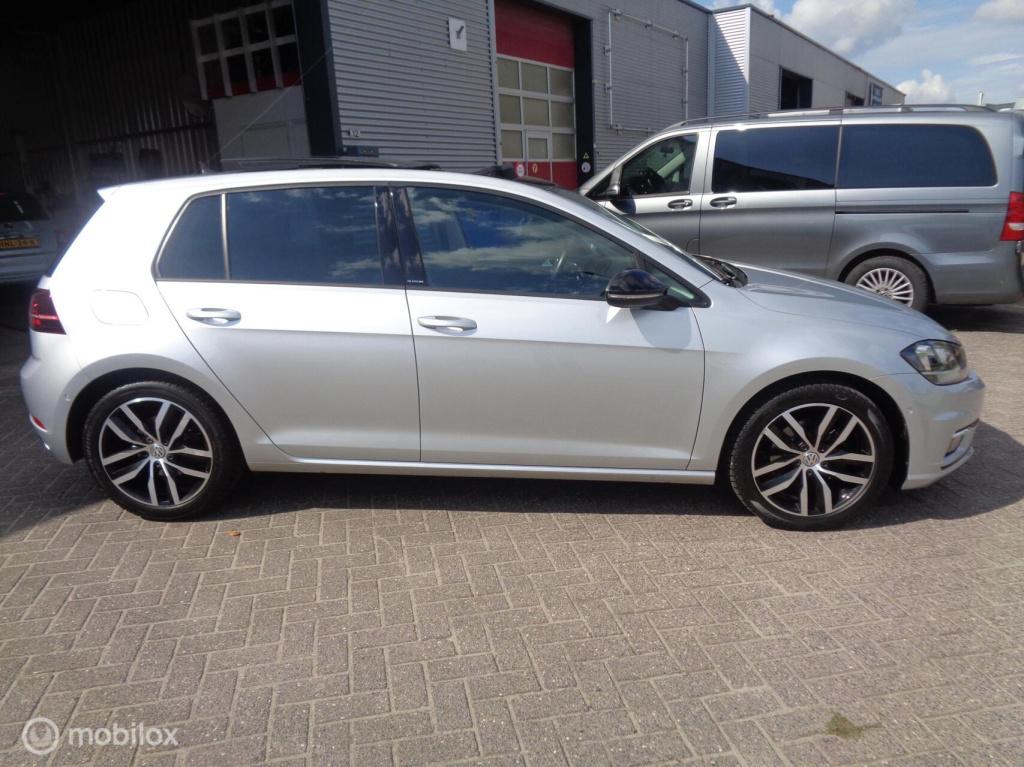 Volkswagen Golf 1.5 tsi iq-drive/airco/ecc/panorama dak/led/navi/carplay/lm