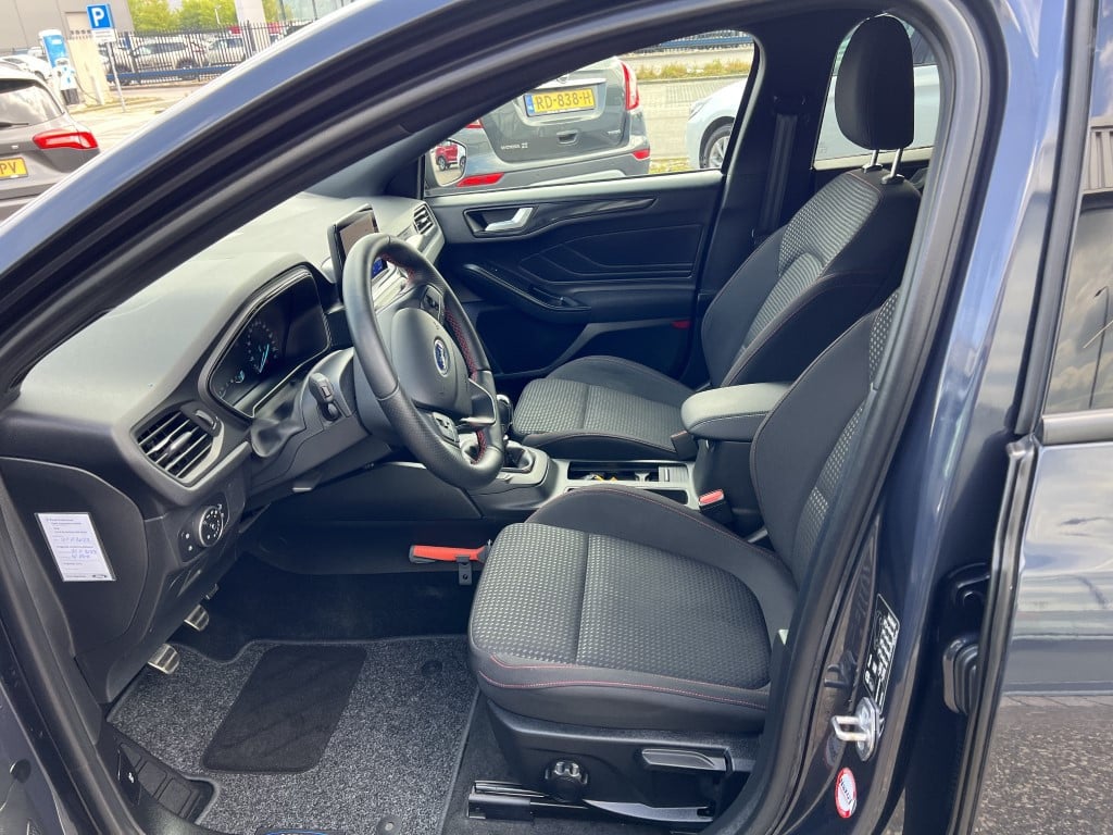 Ford Focus wagon 1.0 ecoboost 125pk st line business