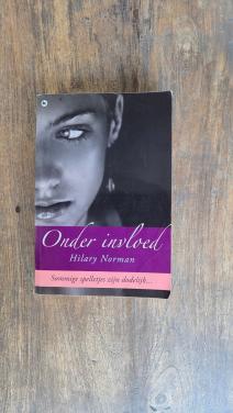 👁 Thriller Hilary Norman ' Onder invloed